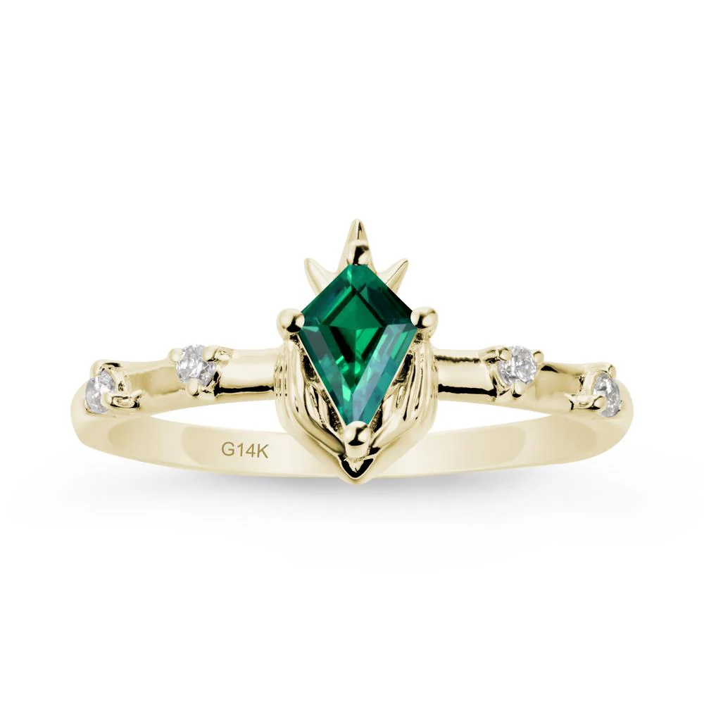 Kite Emerald Modern Claddagh Ring - Image 4