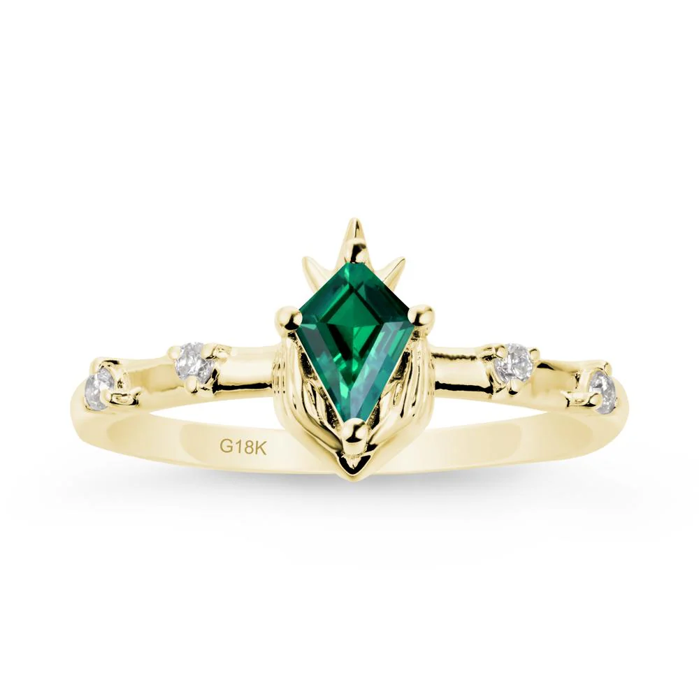 Kite Emerald Modern Claddagh Ring - Image 7