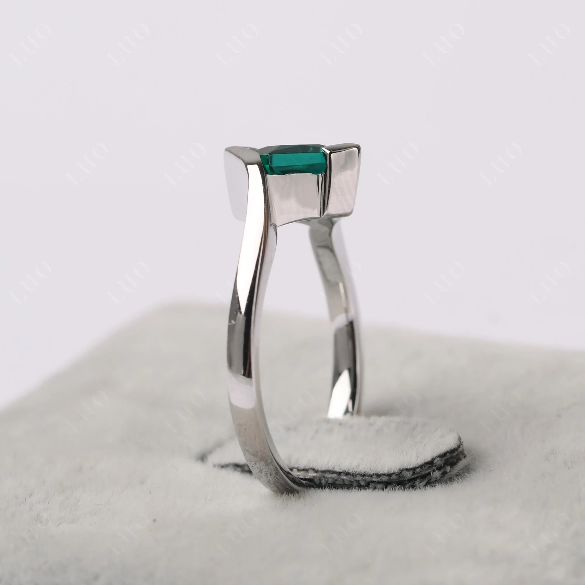 Emerald Tension Setting Ring - Image 32