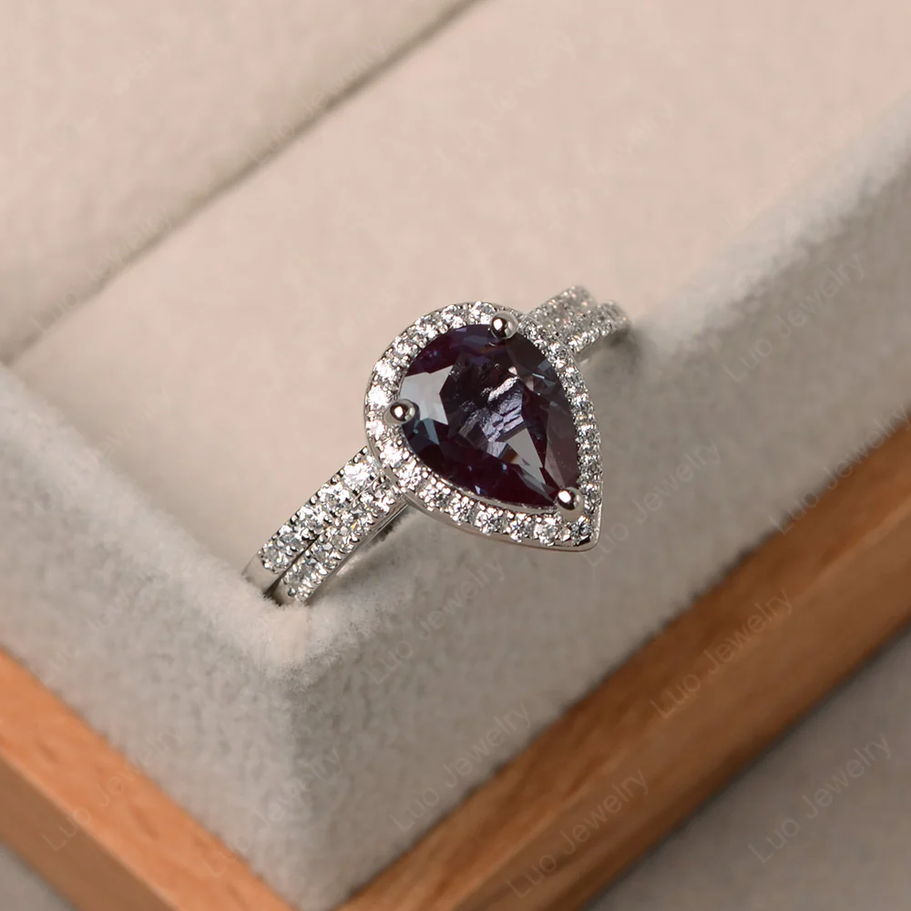 Pear Shaped Alexandrite Bridal Set Rings - Image 3
