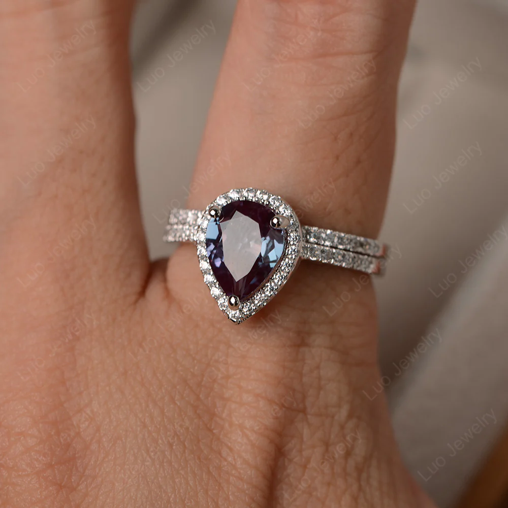 Pear Shaped Alexandrite Bridal Set Rings - Image 4