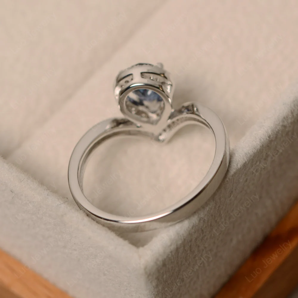 Teardrop Shaped Alexandrite Chevron Ring - Image 3
