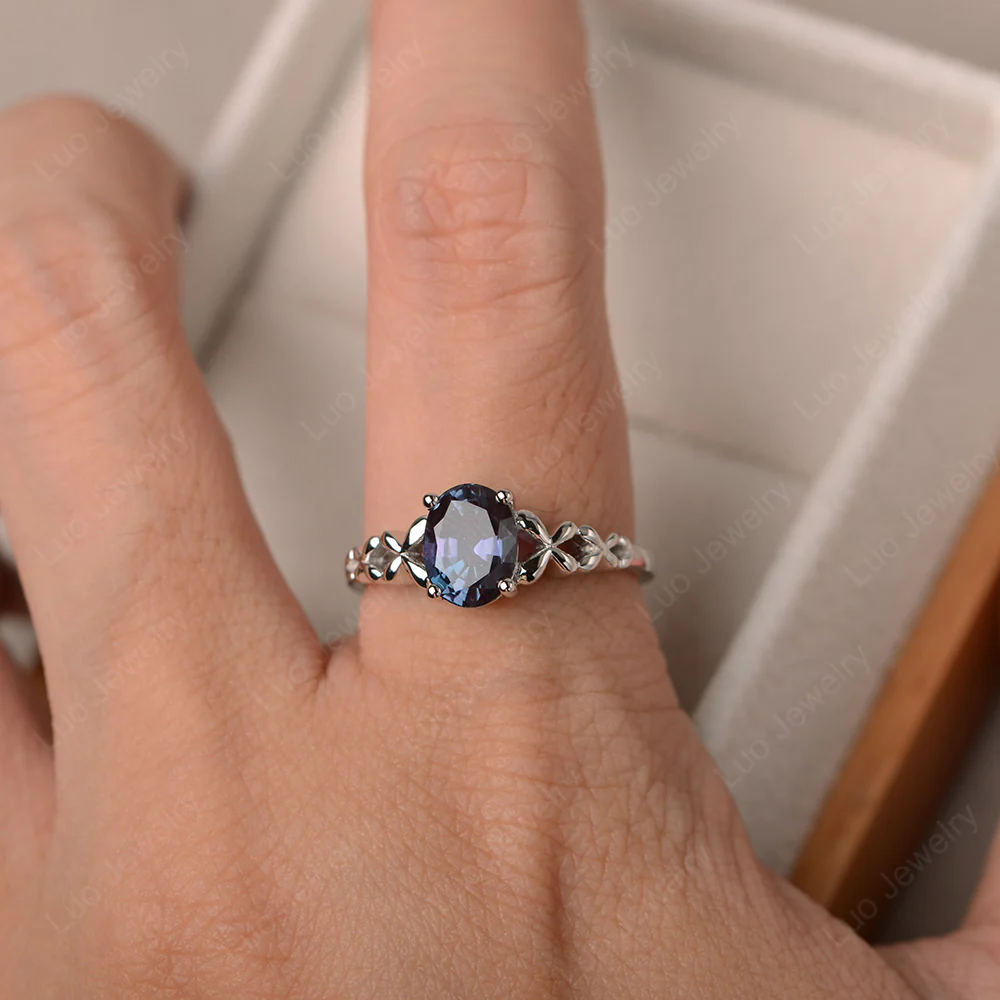 Alexandrite Solitaire Oval Engagement Ring - Image 4