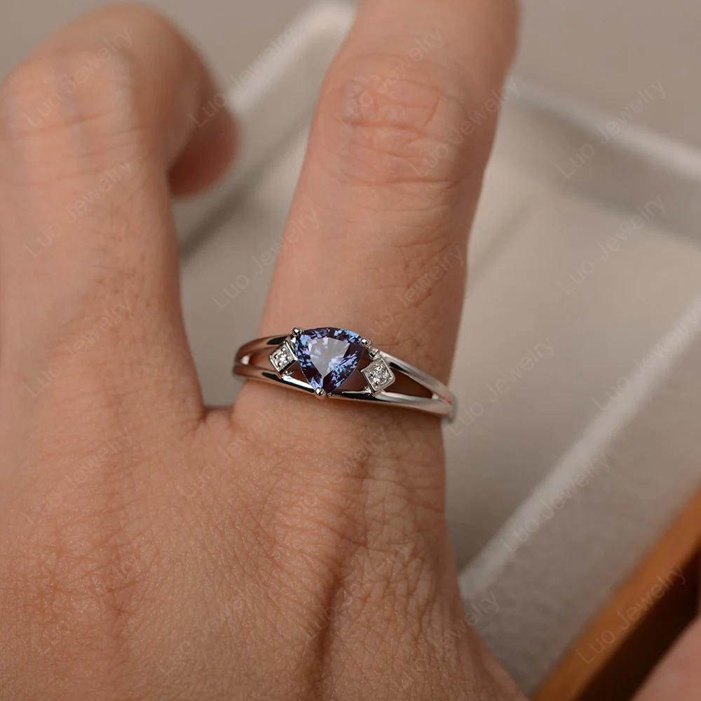 Trillion Cut Alexandrite Engagement Ring - Image 4