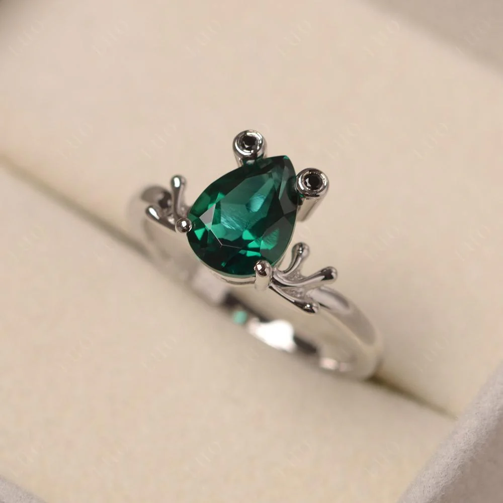 Emerald Frog Engagement Ring - Image 29