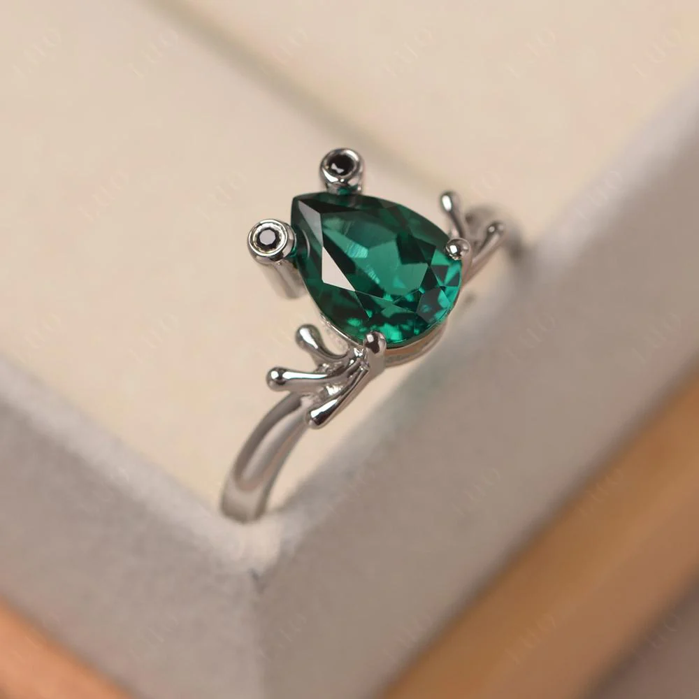 Emerald Frog Engagement Ring - Image 30