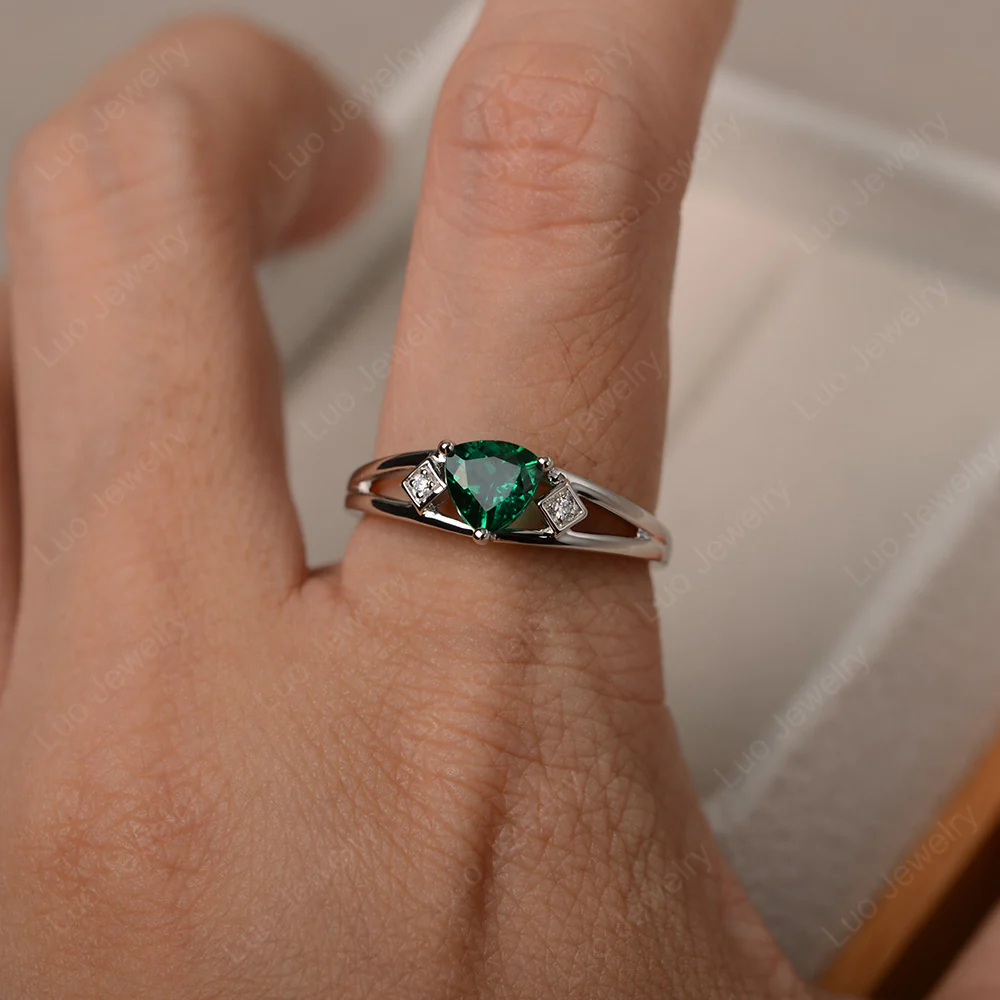 Trillion Cut Emerald Engagement Ring - Image 4