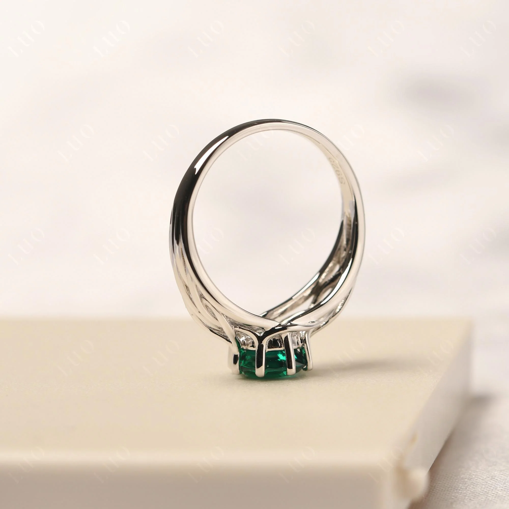 Emerald Intertwined Ring - Image 14