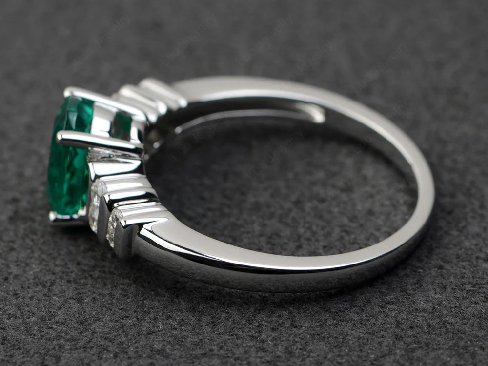 Oval Cut Simple Emerald Promise Ring - Image 2