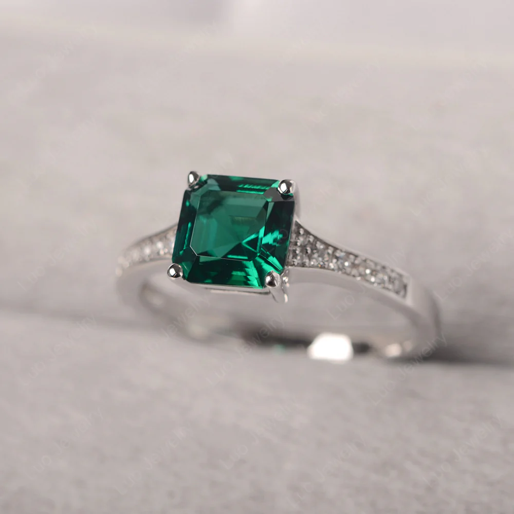 Emerald Asscher Cut Ring - Image 2