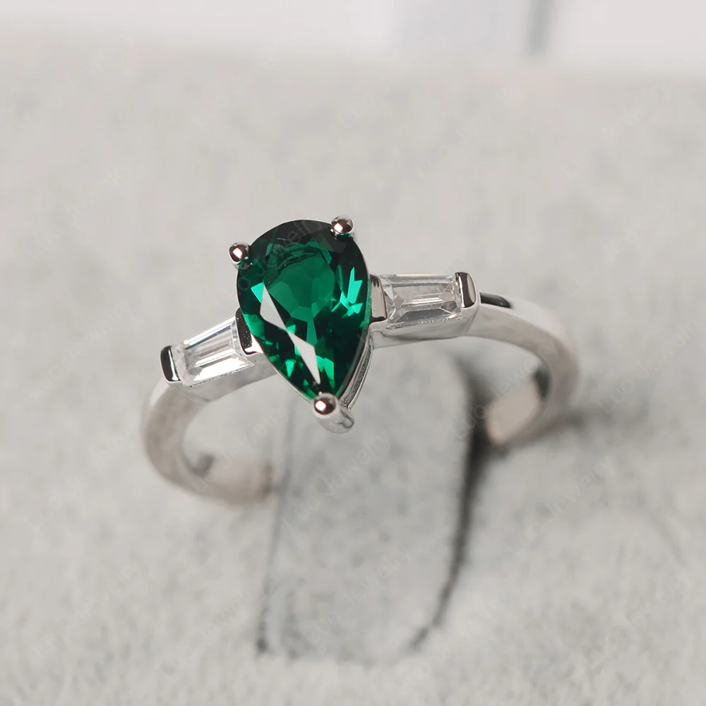 Teardrop Emerald Ring