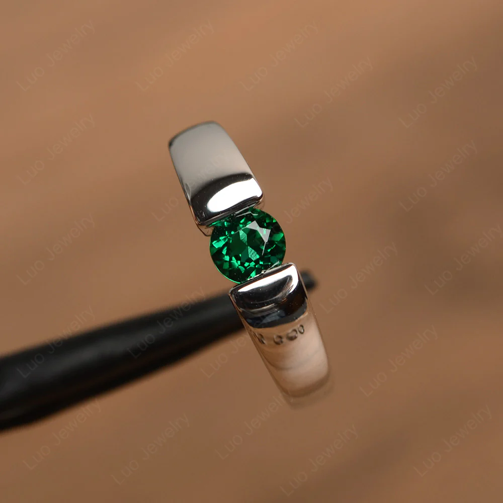 Emerald Solitaire Wide Band Ring - Image 2