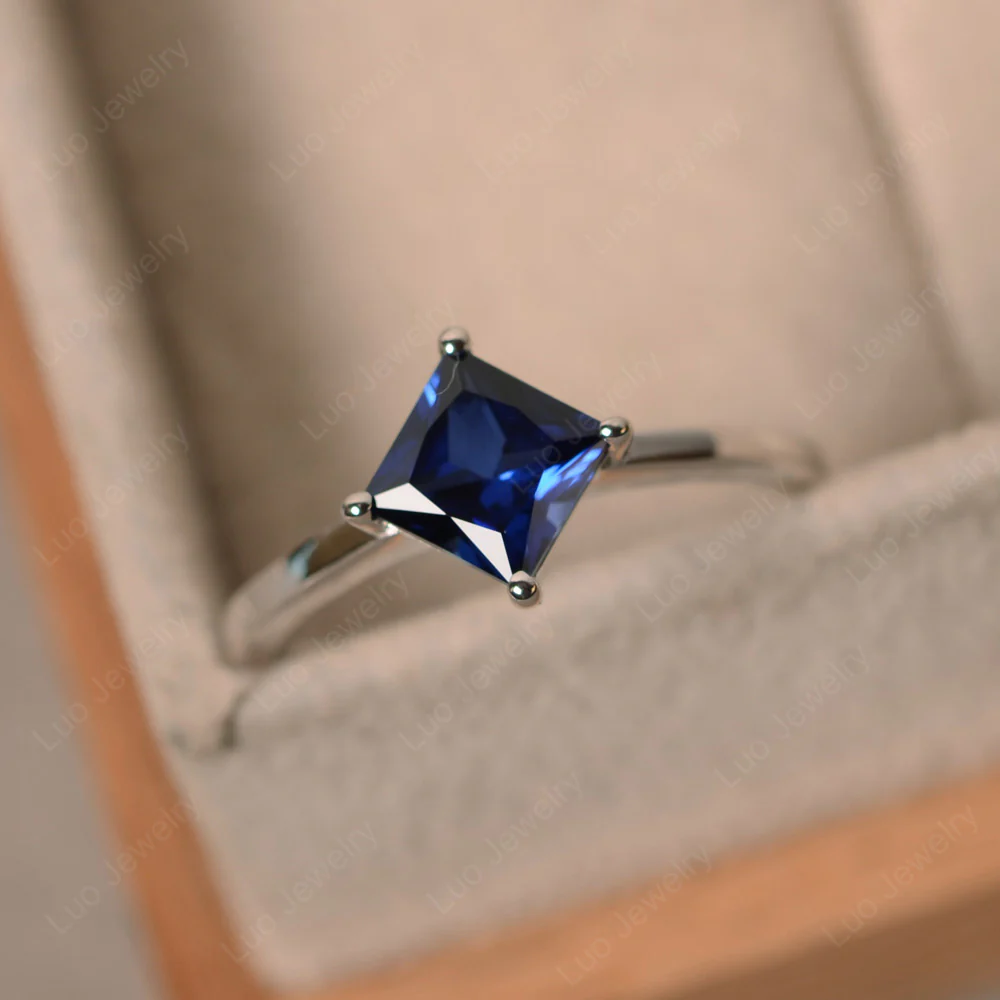 Sapphire Kite Set Solitaire Ring - Image 3