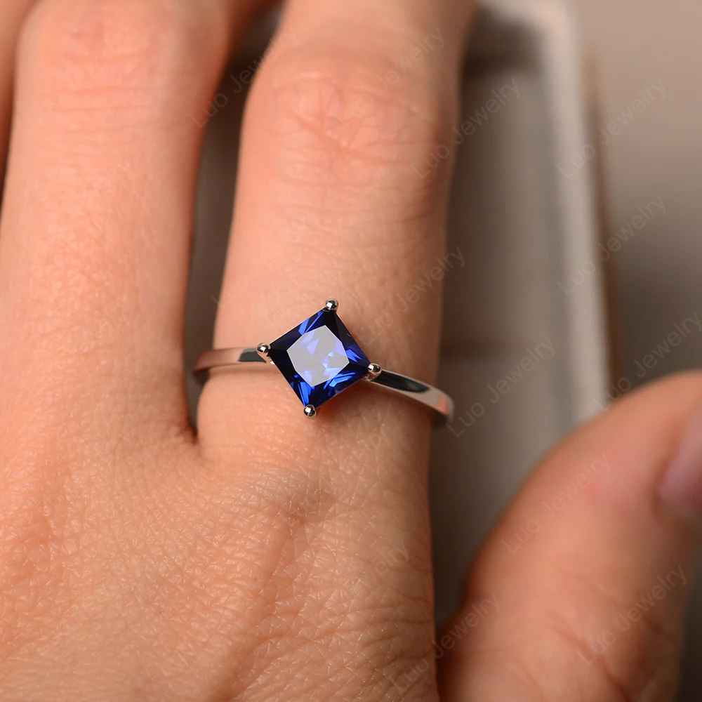 Sapphire Kite Set Solitaire Ring - Image 5