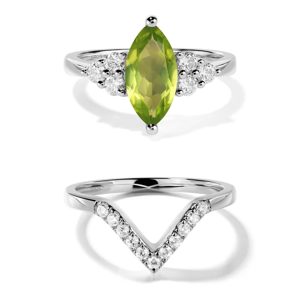 Large Marquise Cut Peridot Ring - Image 27