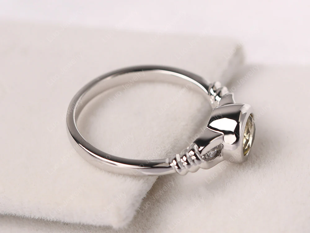 Lemon Quartz Ring Round Bezel Engagement Ring - Image 4