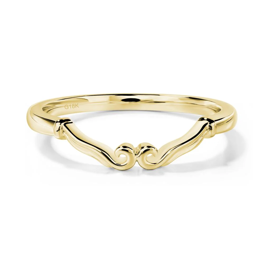 London Blue Topaz Claddagh Ring - Image 22