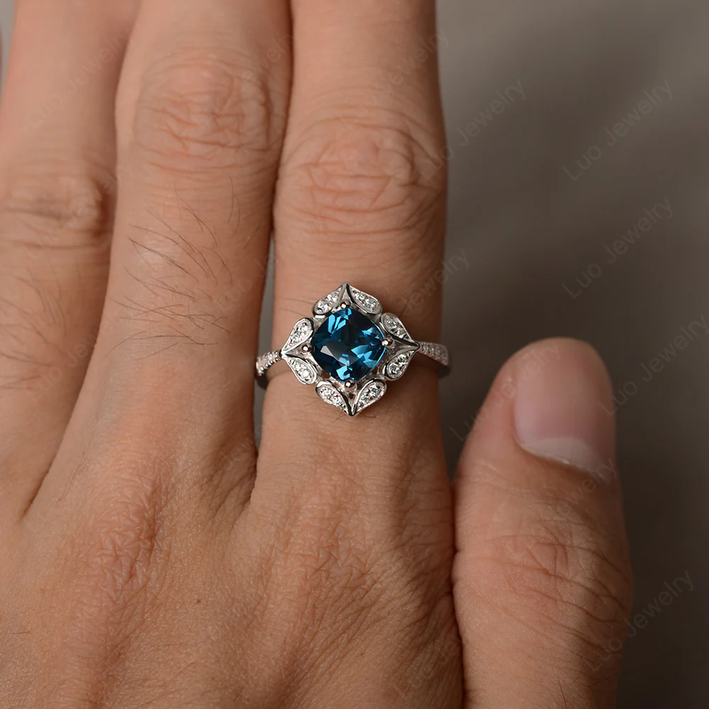 London Blue Topaz Ring Cushion Cut Kite Set - Image 4