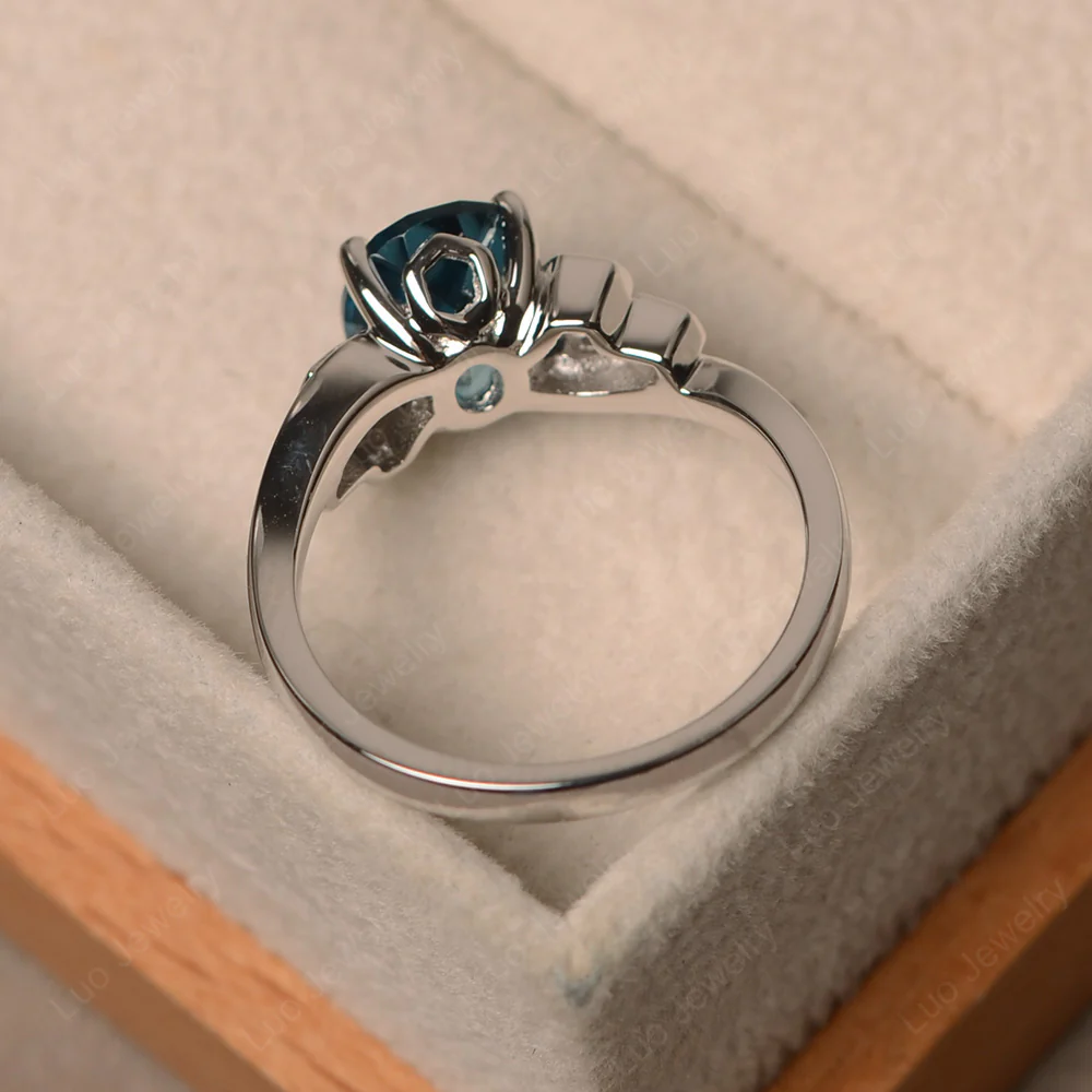 Oval Cut London Blue Topaz Honeycomb Ring - Image 3