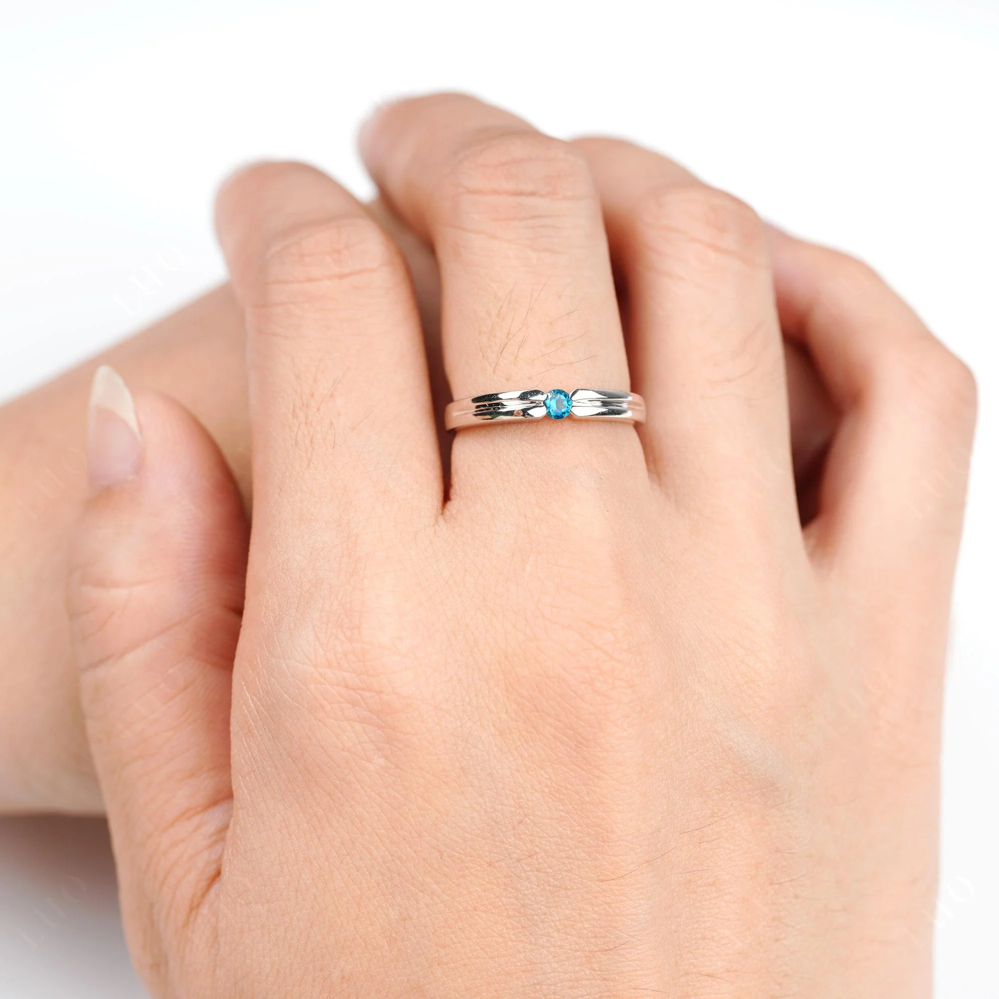 London Blue Topaz Solitaire Band Ring - Image 5