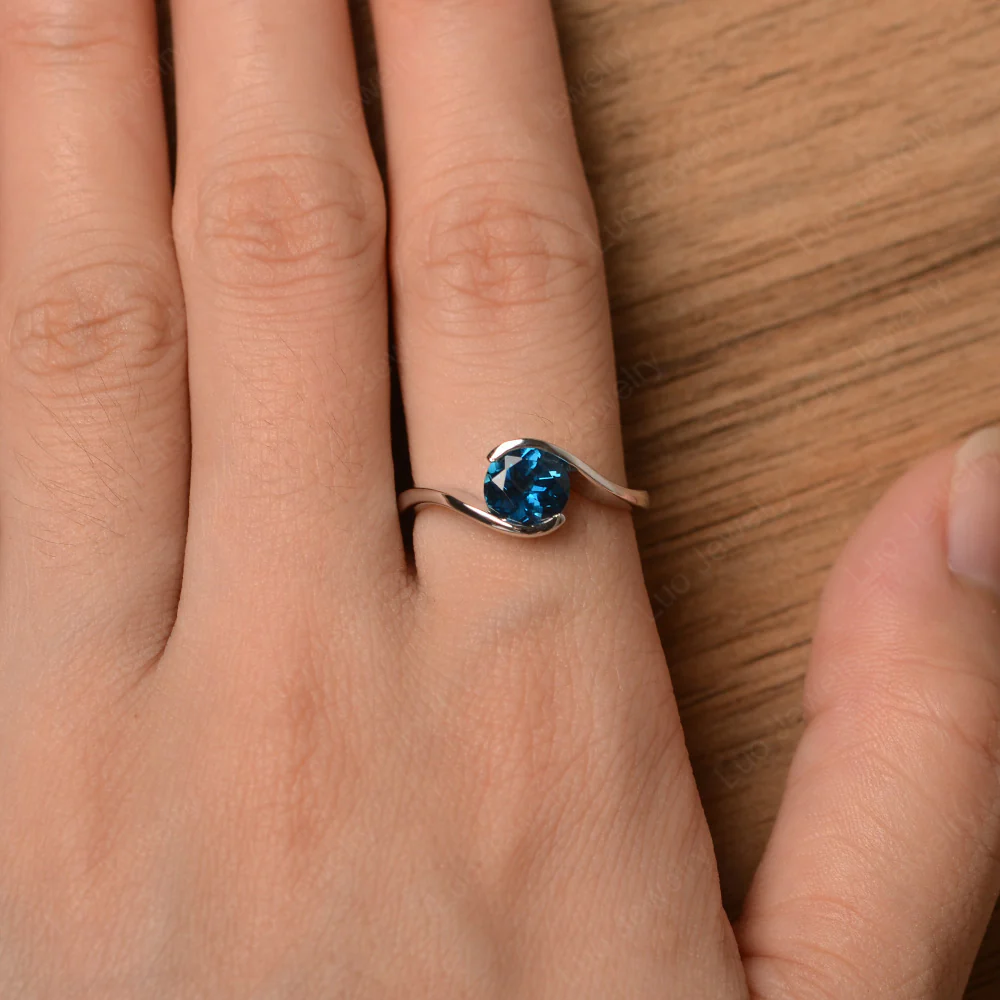 London Blue Topaz Bypass Solitaire Ring - Image 4