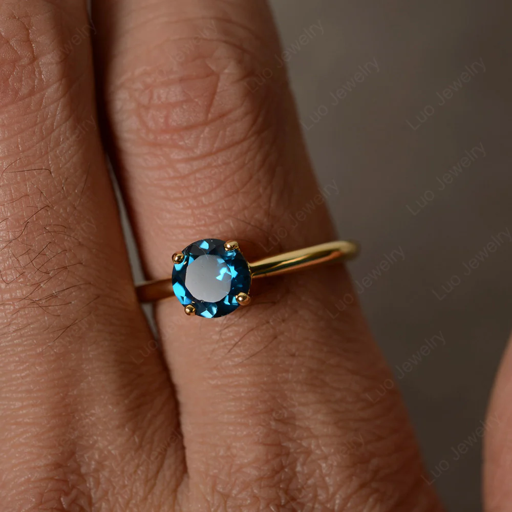 London Blue Topaz Solitaire Ring - Image 3