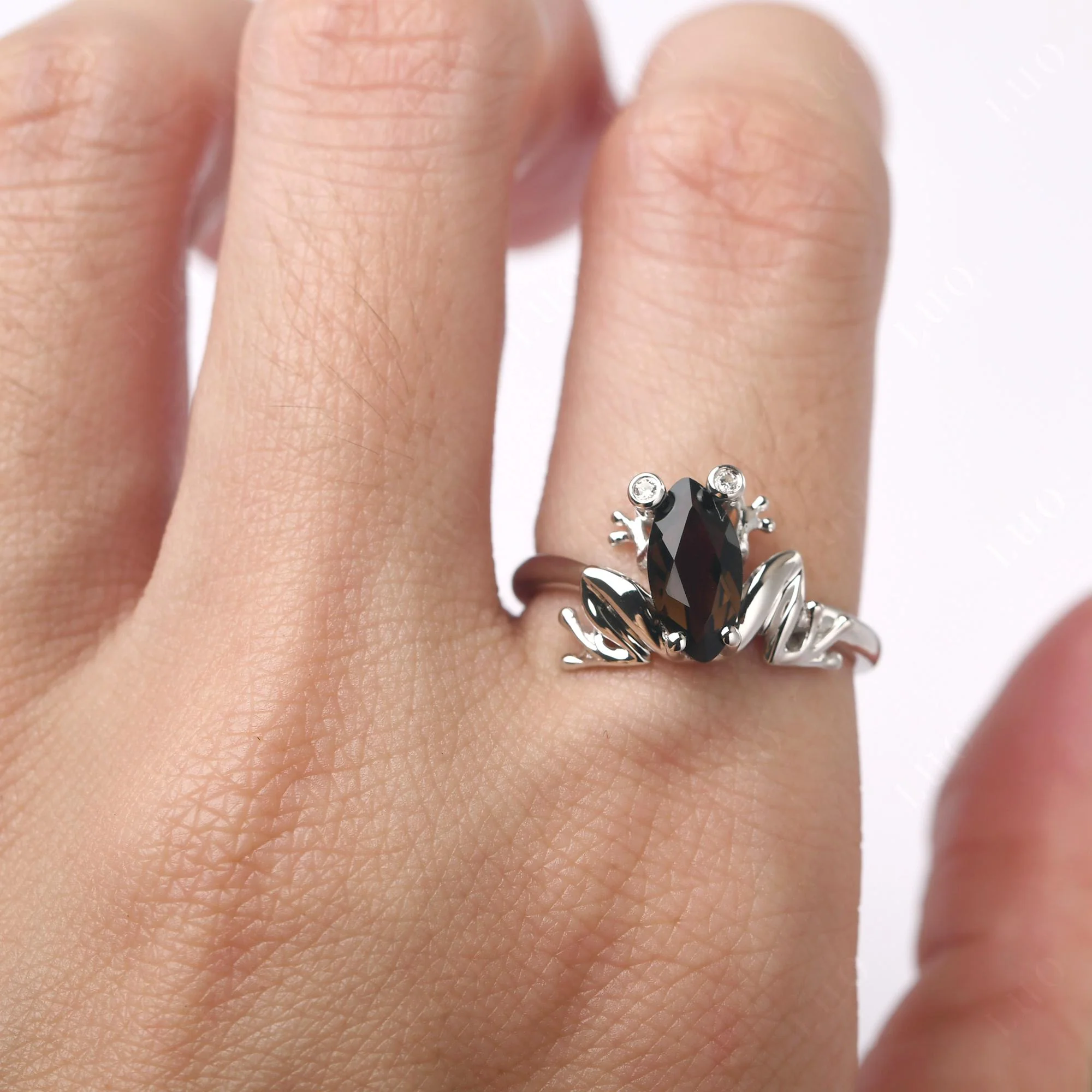 Smoky Quartz Ring with Frog - Image 14