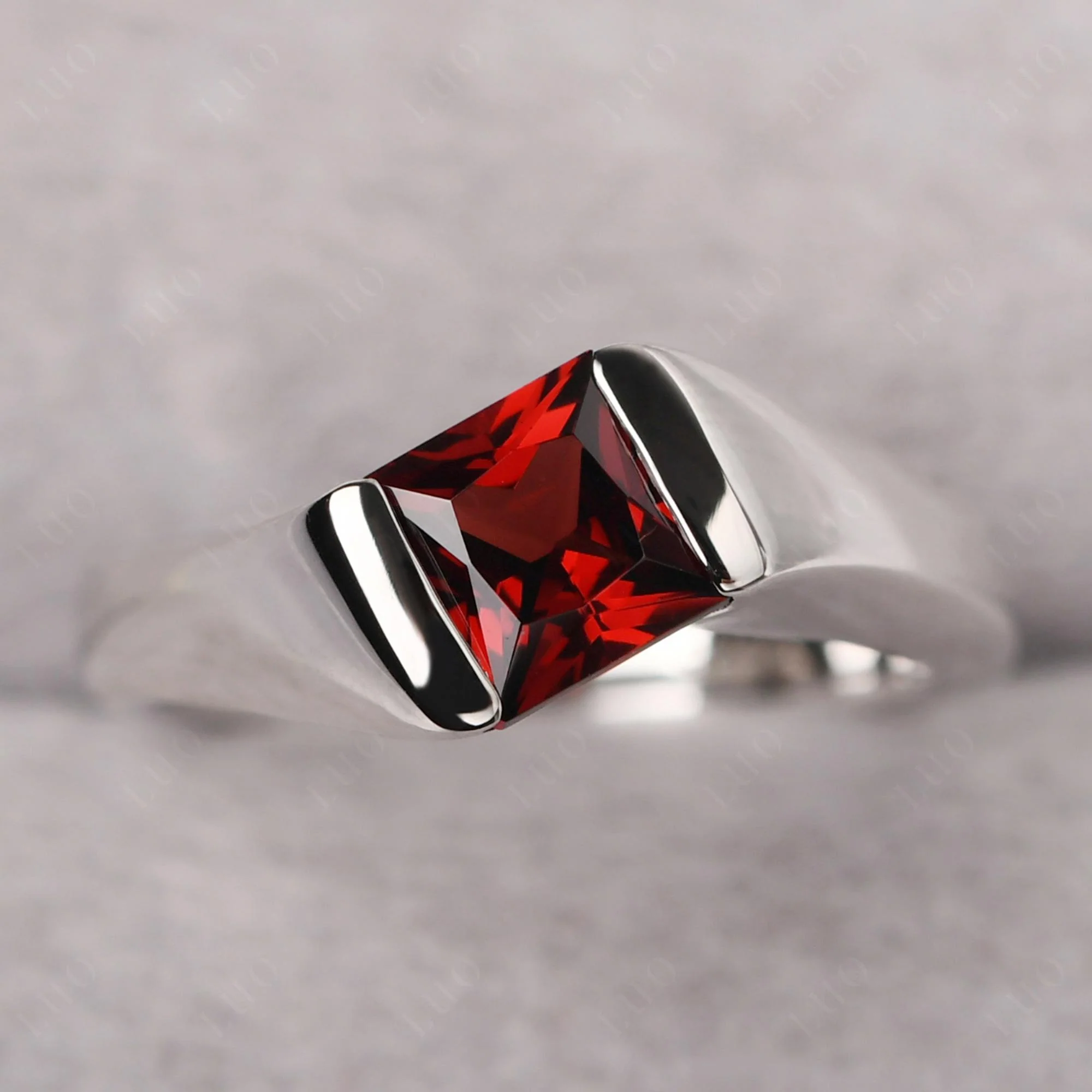 Unisex Garnet Bypass Solitaire Ring - Image 11
