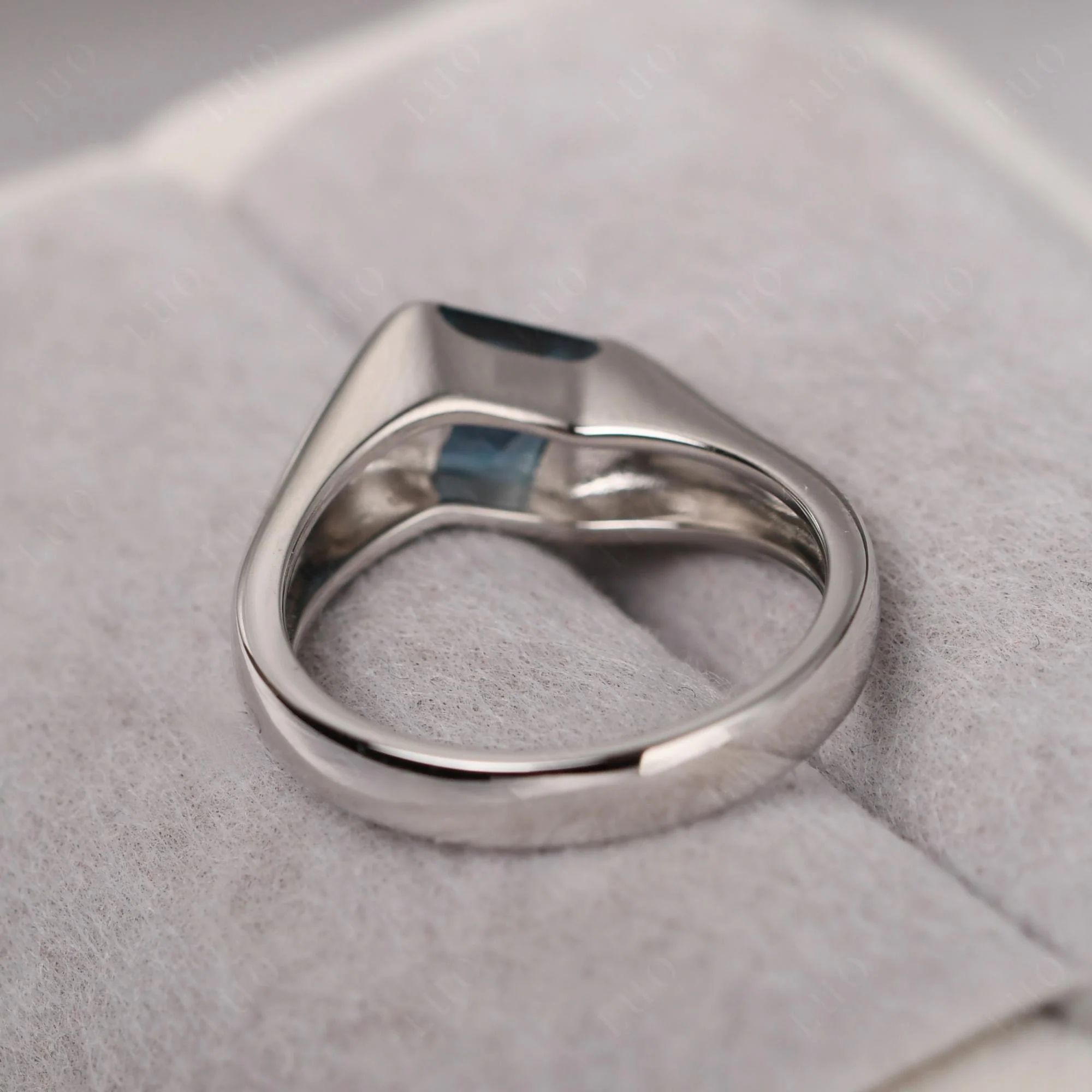 London Blue Topaz Bypass Solitaire Engagement Ring - Image 12