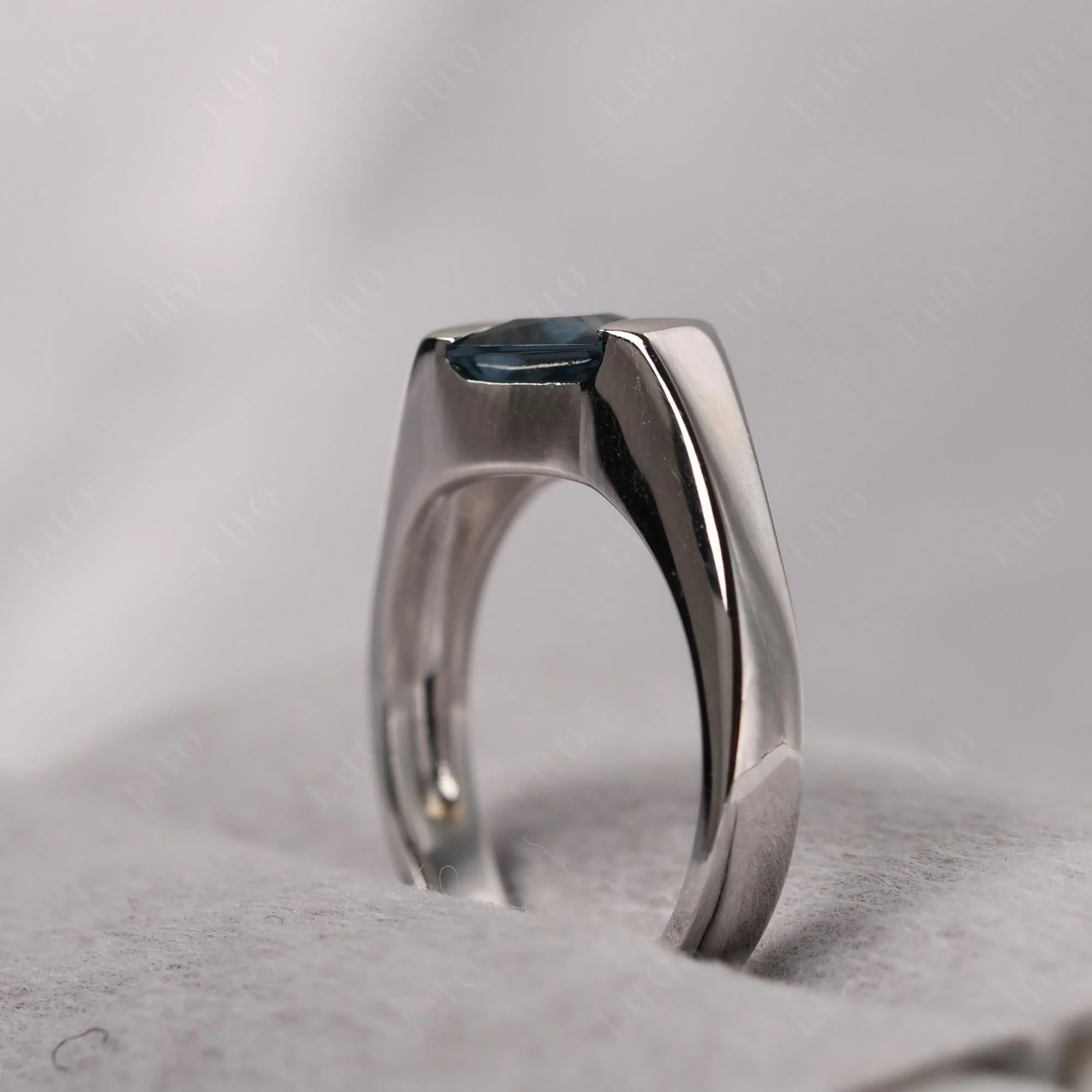 London Blue Topaz Bypass Solitaire Engagement Ring - Image 13