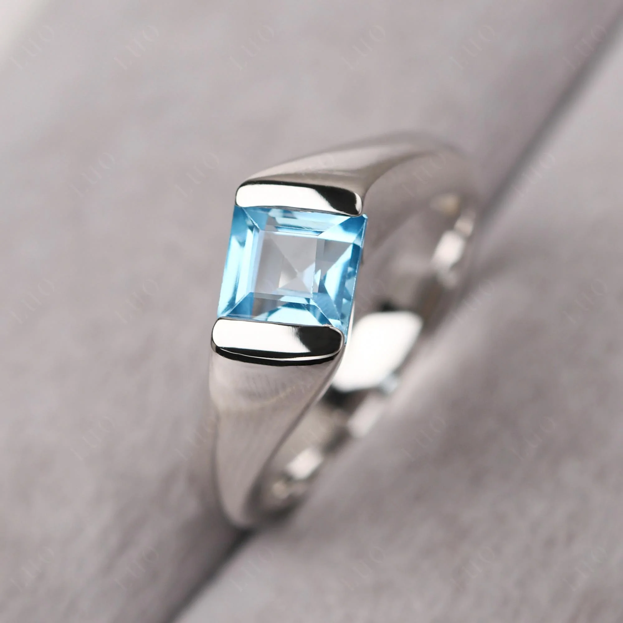 Unisex Swiss Blue Topaz Bypass Solitaire Ring - Image 11