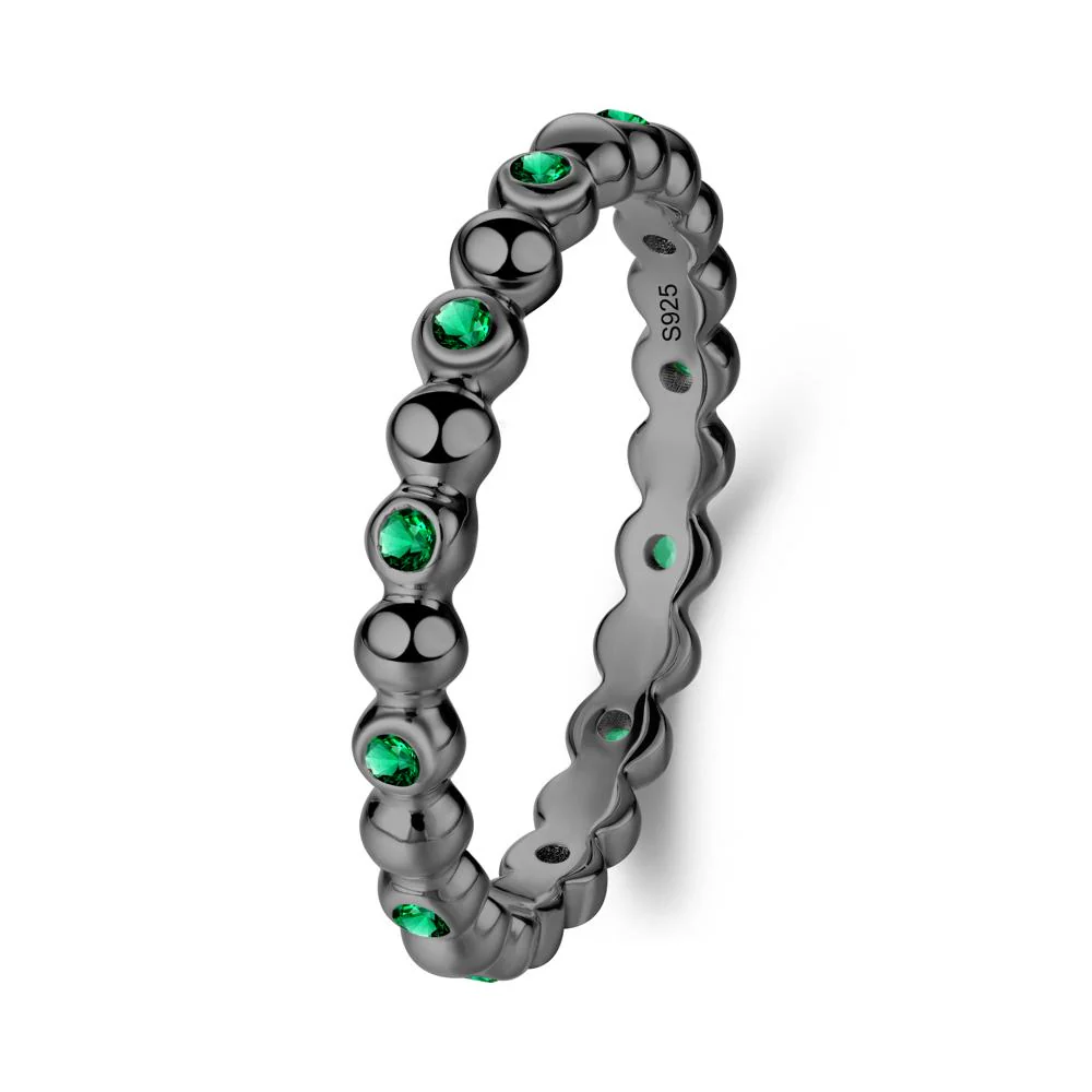 Minimalist Emerald Wedding Ring - Image 3