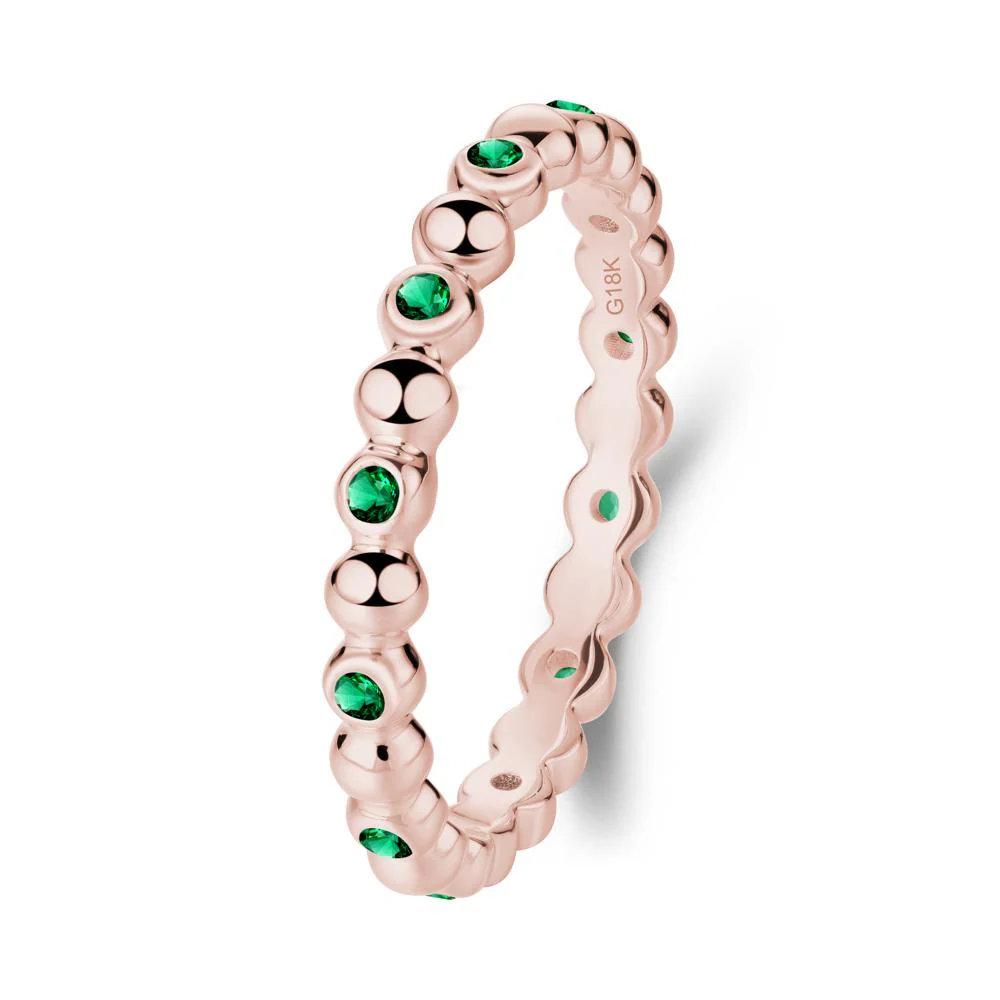 Minimalist Emerald Wedding Ring - Image 4