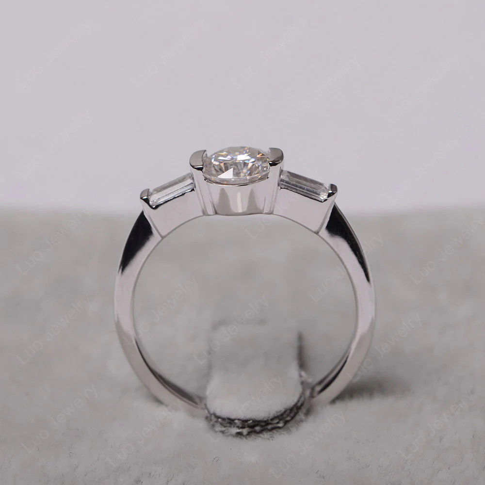 Moissanite Ring Round Cut with Baguette Side - Image 3