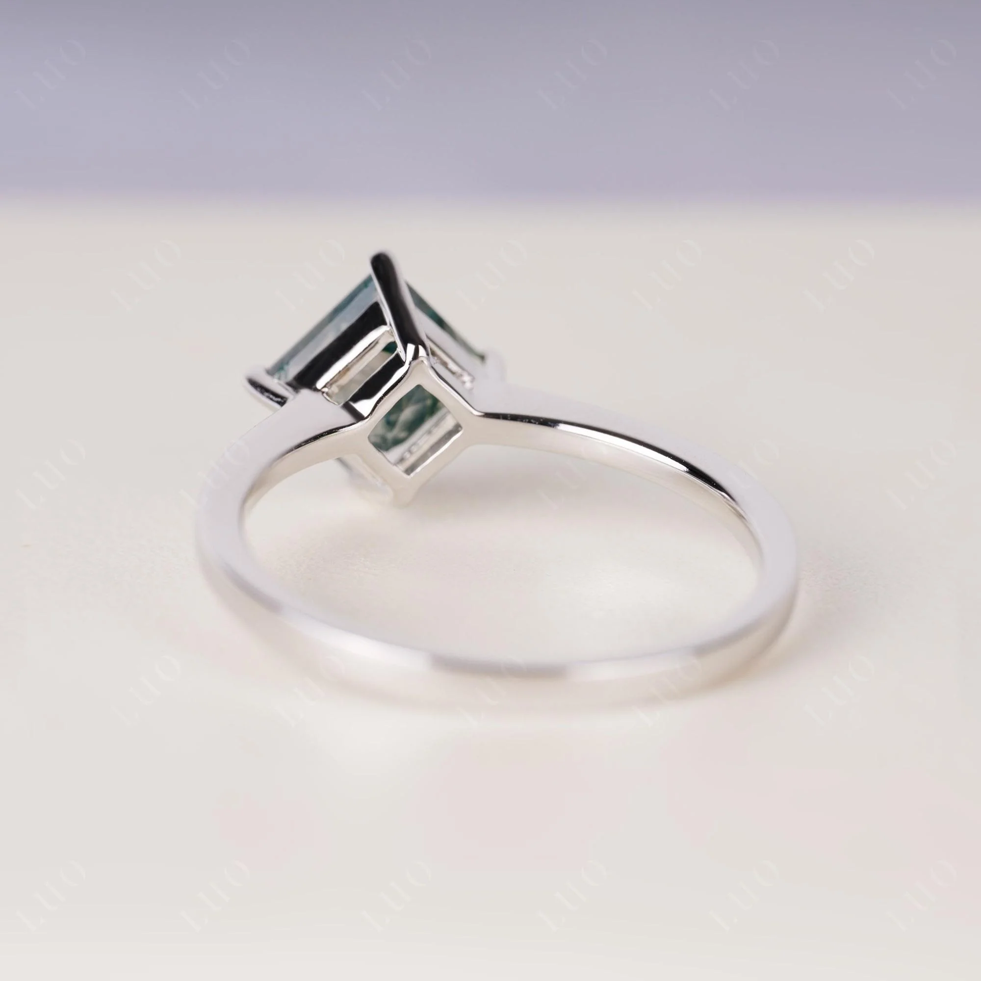 Moss Agate Kite Set Solitaire Ring - Image 3