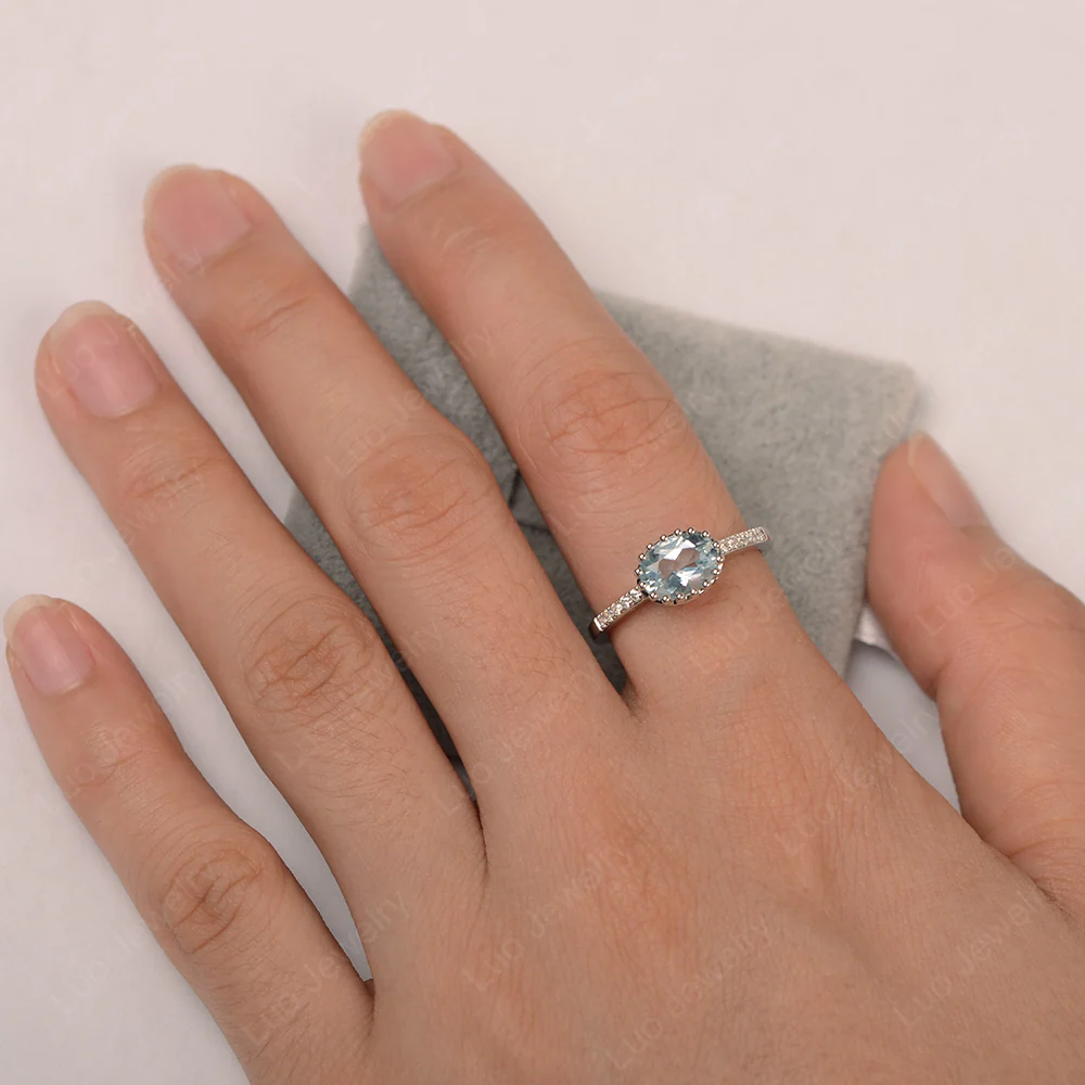 Multi Prong Oval Cut Aquamarine Ring - Image 3