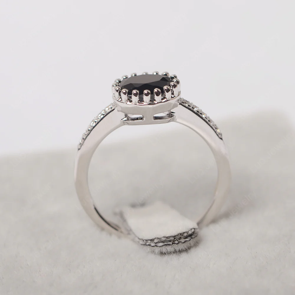 Multi Prong Oval Cut Black Spinel Ring - Image 3