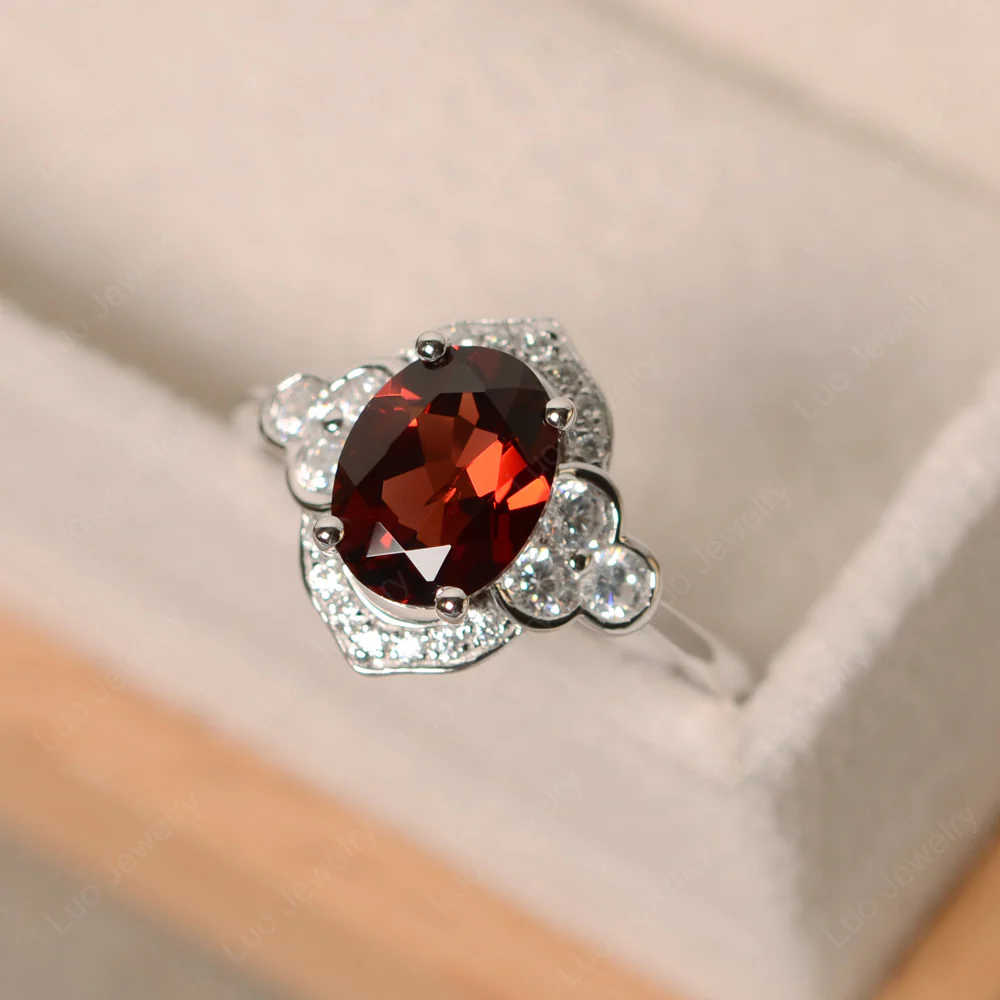 Oval Art Deco Garnet Engagement Ring