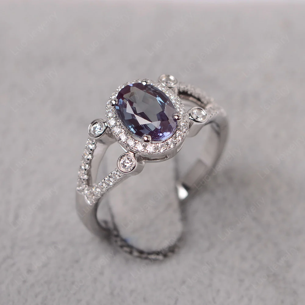 Oval Alexandrite Split Shank Engagement Ring - Image 2