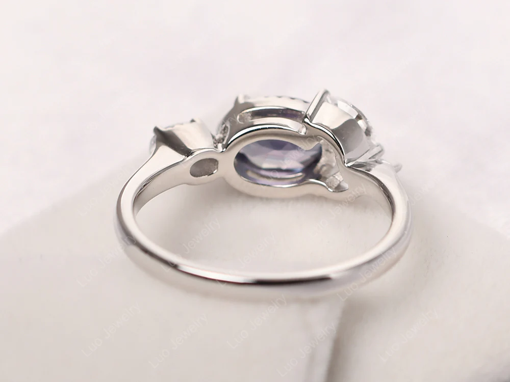 Oval Alexandrite Cluster Ring - Image 3