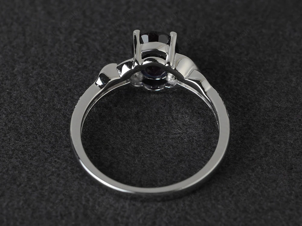 Oval Alexandrite Twist Ring - Image 3