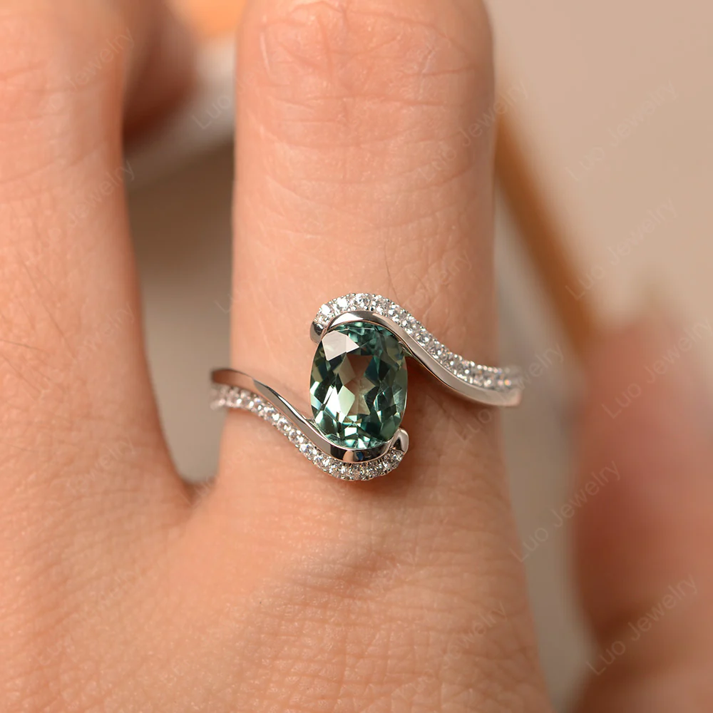 Green Sapphire Oval Bypass Ring - Image 4