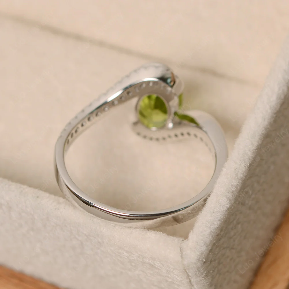 Peridot Oval Bypass Ring - Image 4