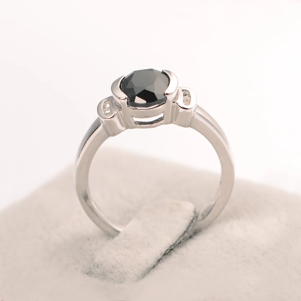 Oval Black Spinel Half Bezel Engagement Ring - Image 4