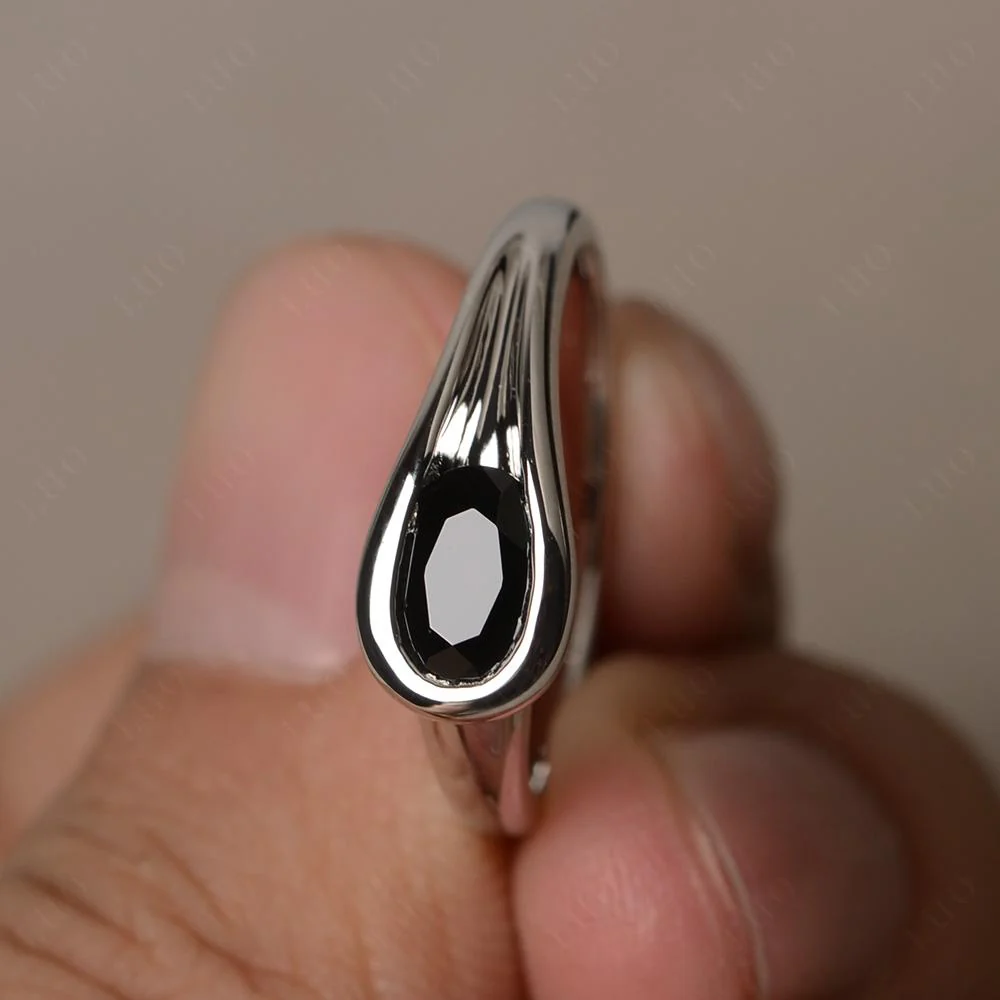 Black Spinel East West Oval Engagement Ring - Image 10