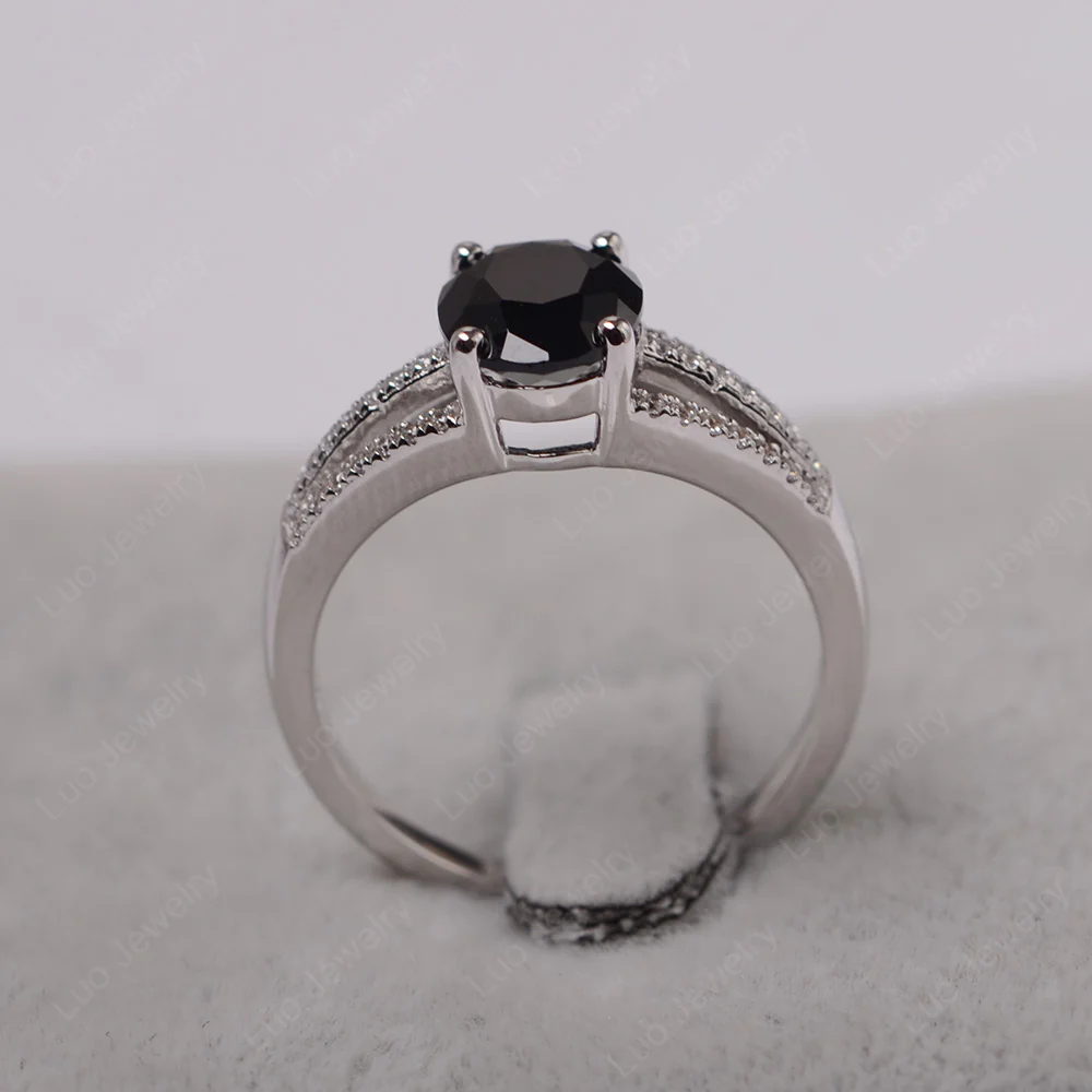 Black Spinel Triple Split Shank Ring - Image 3