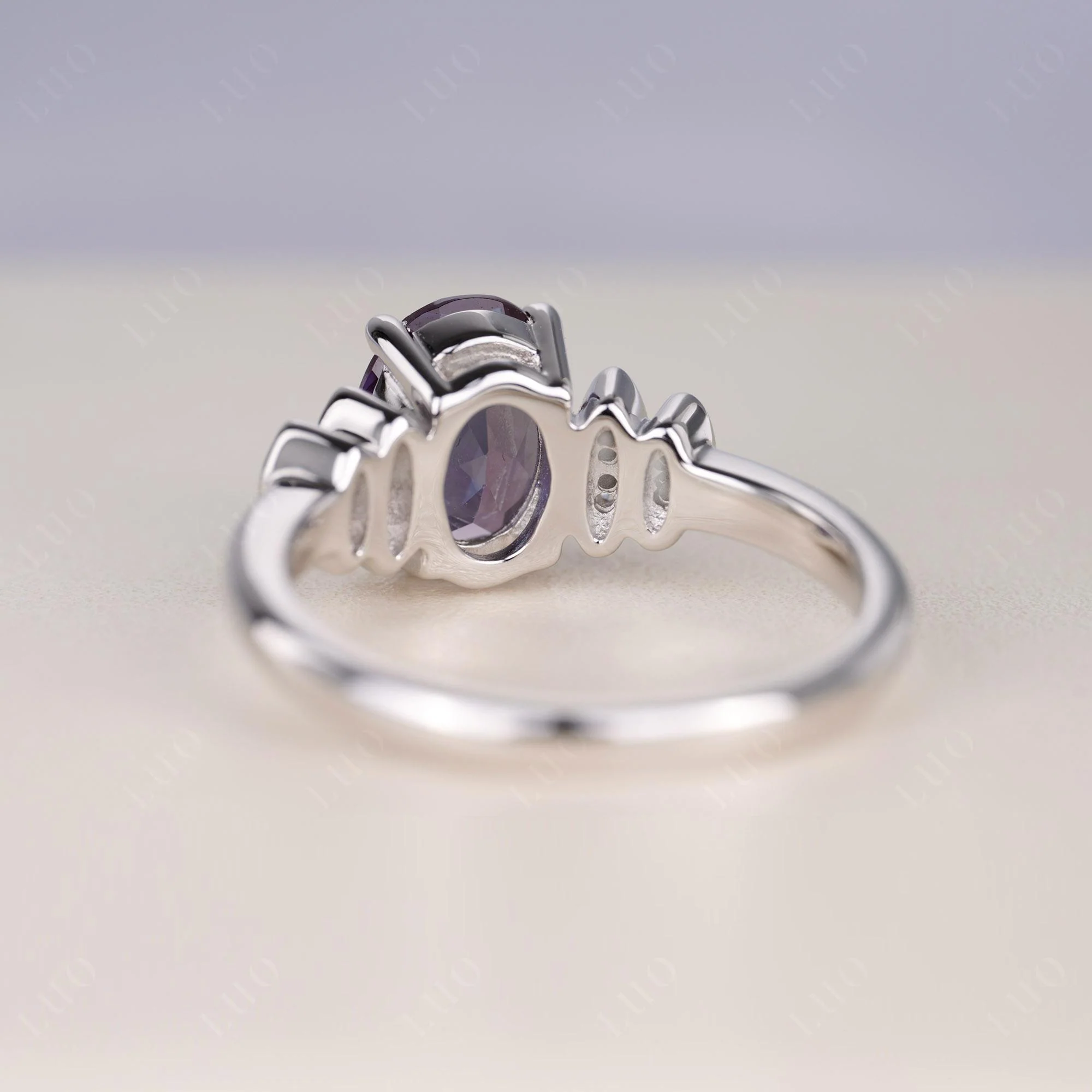 Oval Cut Simple Alexandrite Engagement Ring - Image 3