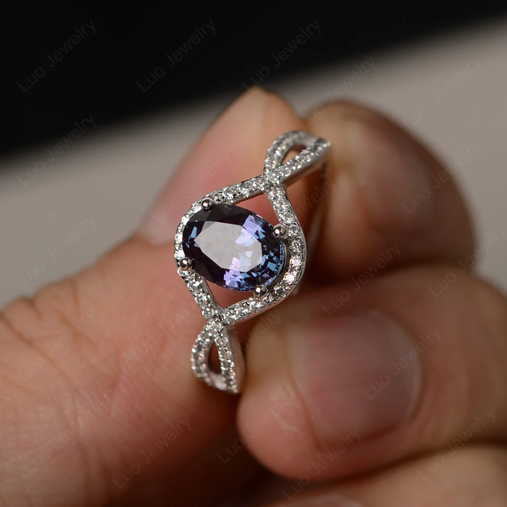 Oval Alexandrite Twisted Engagement Ring