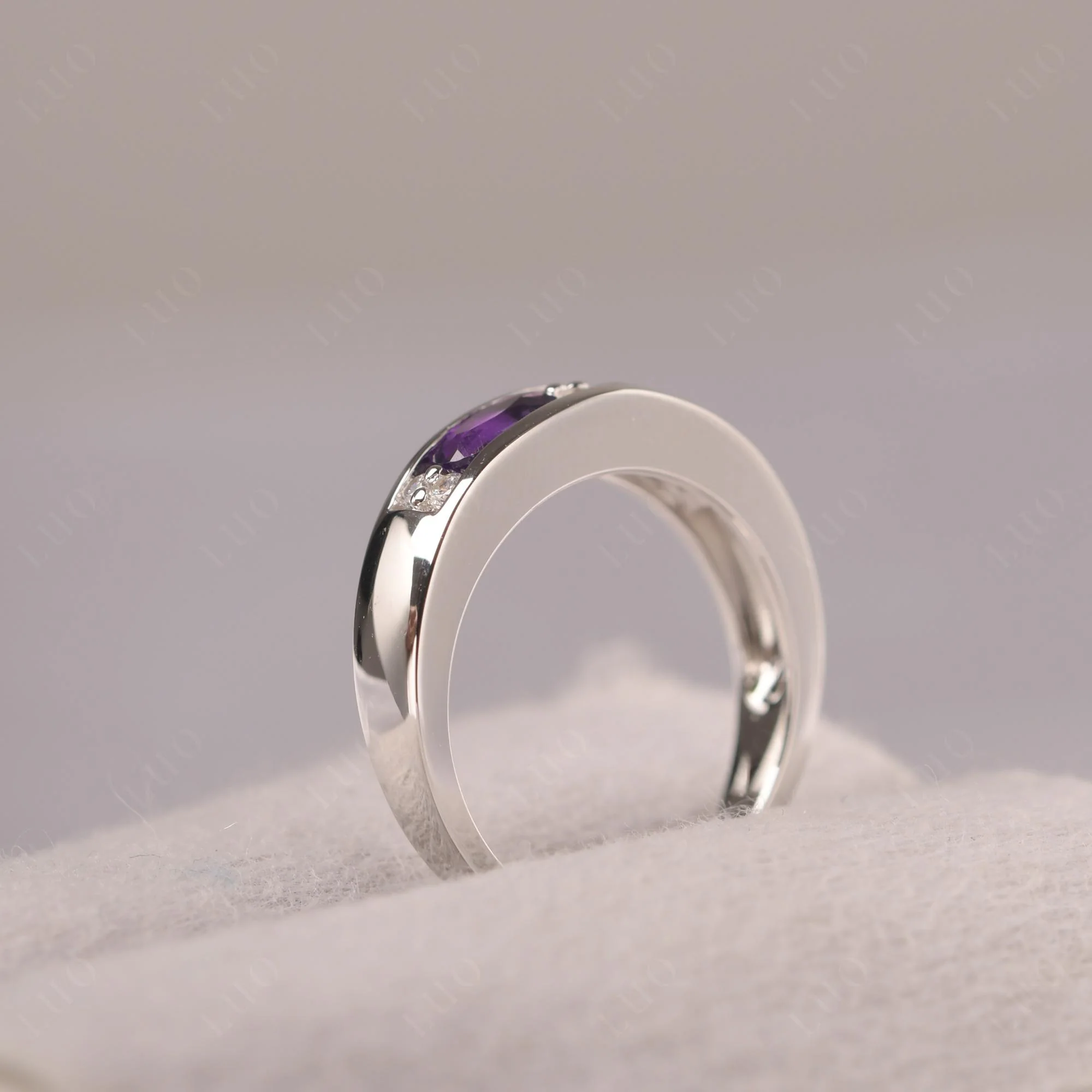 Oval Amethyst and Diopside Wide Band Ring - Image 13