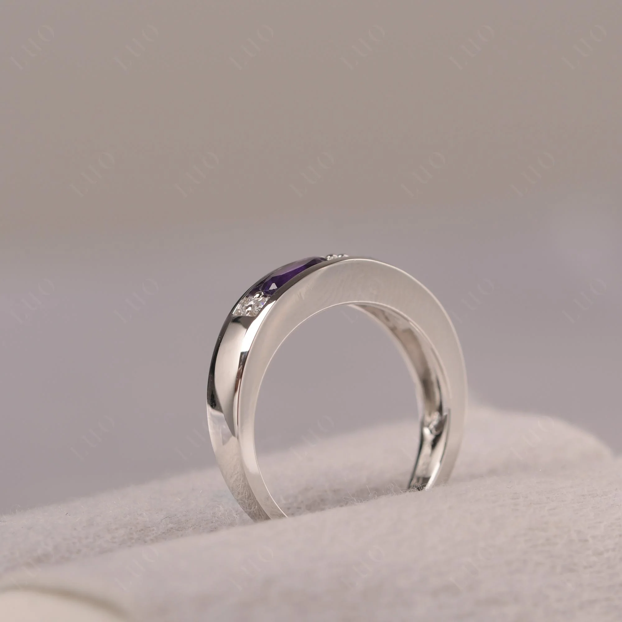 Oval Amethyst and Blue Topaz Ring - Image 13